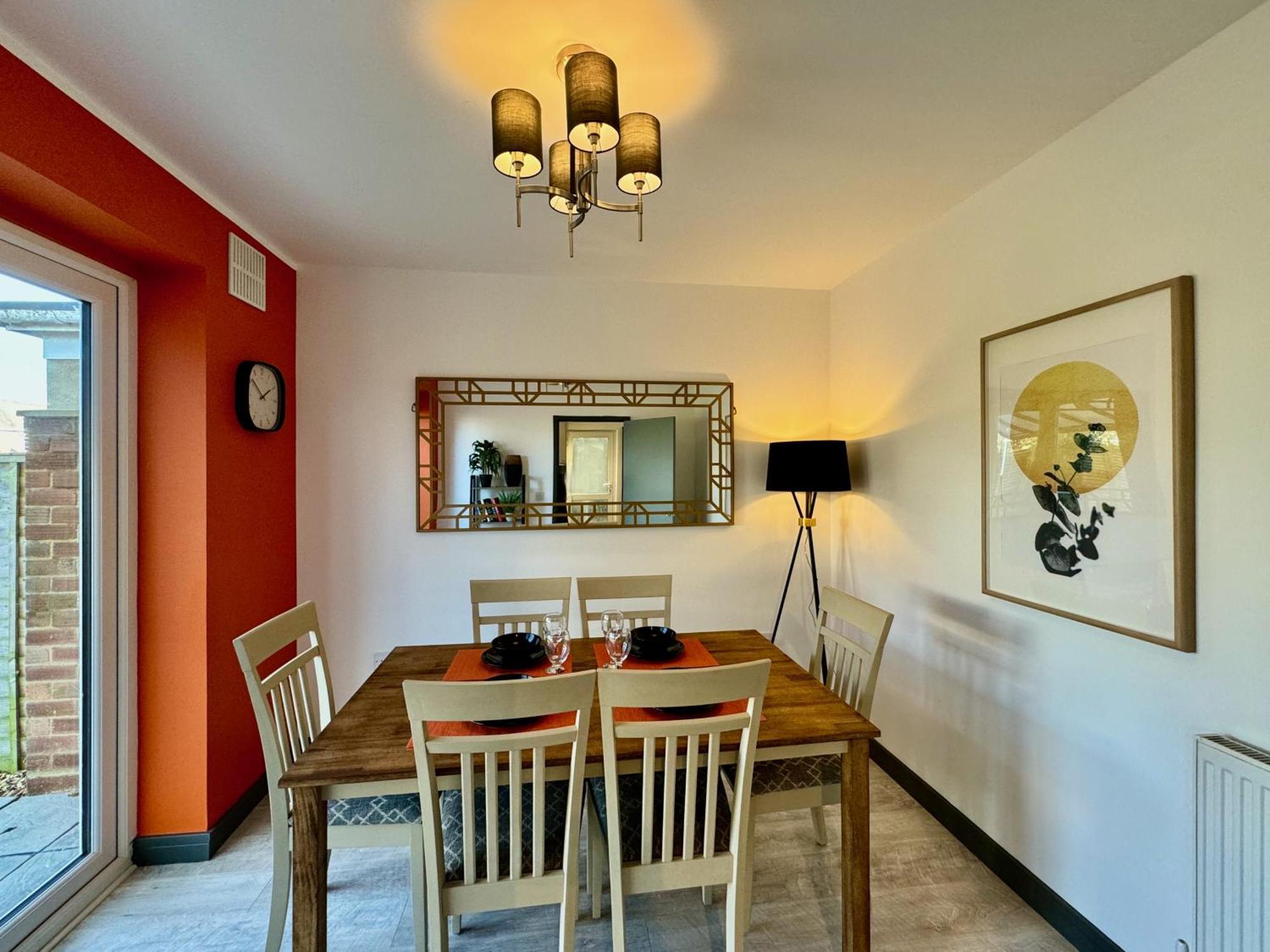 Sandringham House - Great For Contractors Or Family Holidays Holiday home *